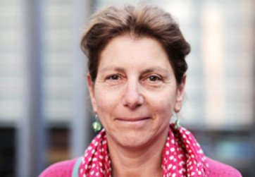 Photograph of Dr Caroline Elton, a chartered psychologist who specialises in medical career planning 